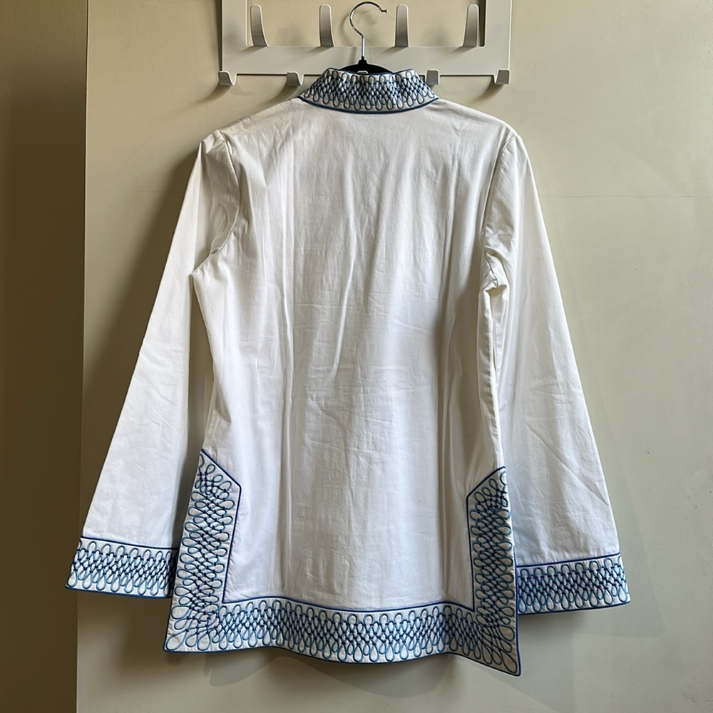 TS dixin White Tunic with Blue Embroidery - Picture 2 of 6